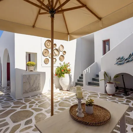 Archipelagos Naousa (Paros)